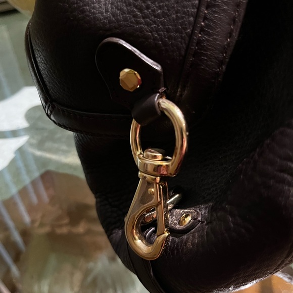 EUC Cole Haan Chocolate Pebble Leather Hobo. Outer pockets gold clip closure. - Picture 4 of 12